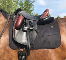 horse saddle pad dressage pad canada colours wicking breathable grip wither clearance anatomical black